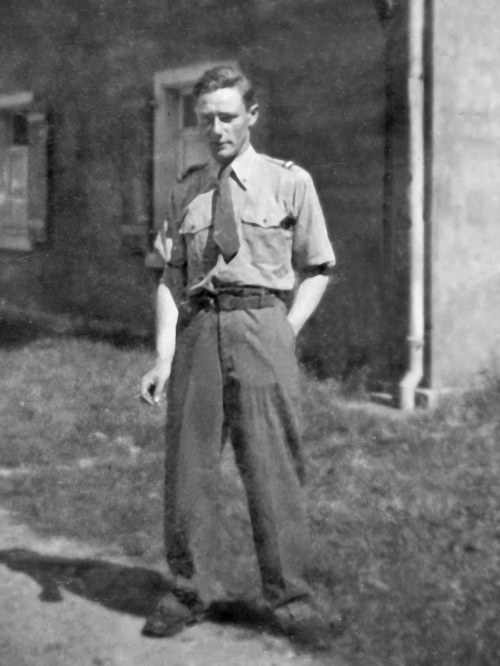 Mon grand-père Jean Gotschaux. Photo certainement prise pendant la Seconde guerre mondiale.